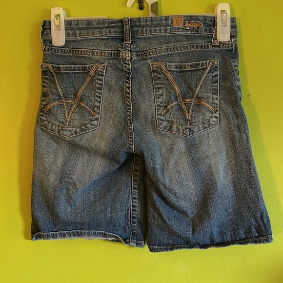 Kut From The Kloth Stretch Bermuda Jean Shorts Size 6 - Picture 2 of 4